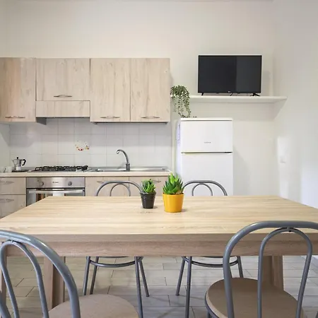 Borgo Latino- Localo 3* Torre dell'Orso