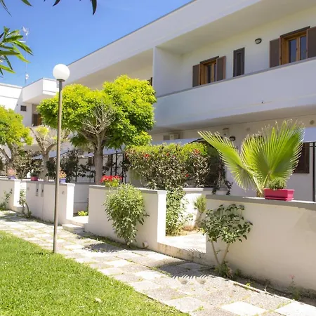 Apart-hotel Borgo Latino- Localo Torre dell'Orso