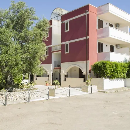 Borgo Latino- Localo Apart-hotel